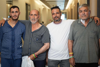 Nakille sağlığına kavuşan babalara en güzel hediye evlatlarından geldi