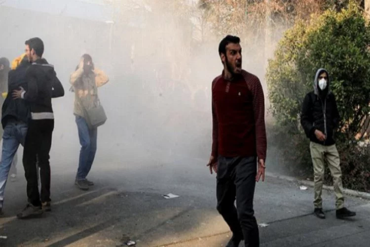 İran'da protestocular polise ateş açtı... 1 ölü, 3 yaralı