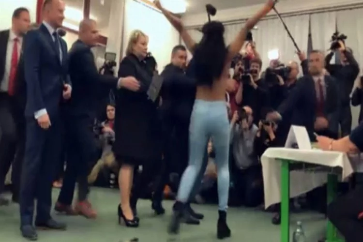 Cumhurbaşkanı'na FEMEN üyesi kadından çıplak protesto