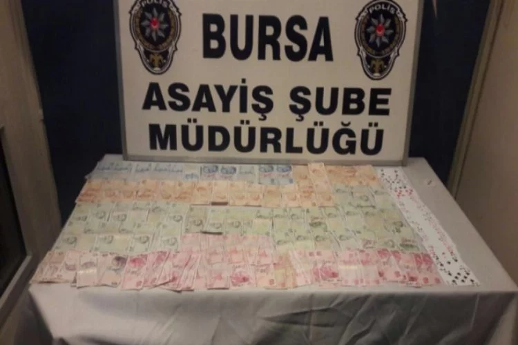 Bursa'da dernek lokaline kumar operasyonu