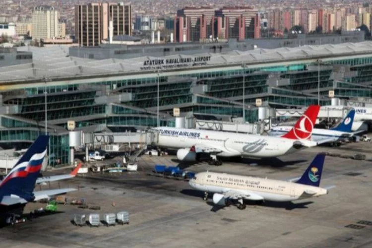 Atatürk Havalimanı'nda uçuşlara 'sahipsiz köpek' rötarı