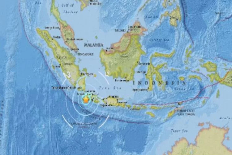 Endonezya'da 6.0 büyüklüğünde deprem
