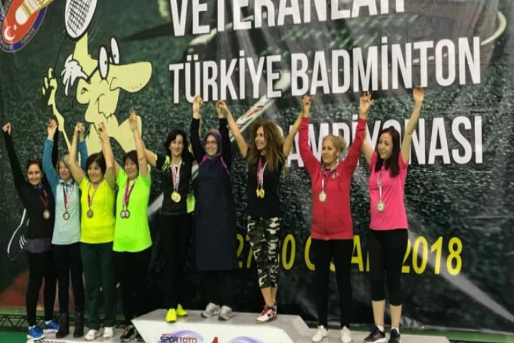 Bursa'ya badmintonda madalya yağdı