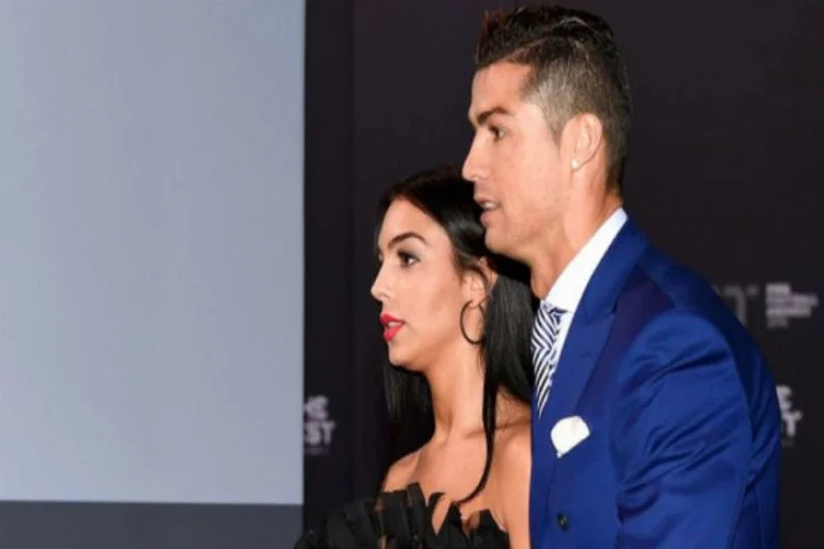 Ronaldo'nun sevgilisinden çarpıcı kareler
