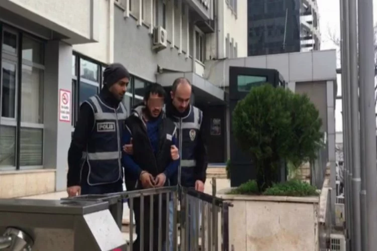 Bursa'da çaldığı otomobilin plakasını değiştirirken yakalandı