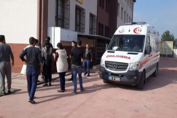İzmir'de okulda patlama: 1kişi öldü 4 kişi yaralandı