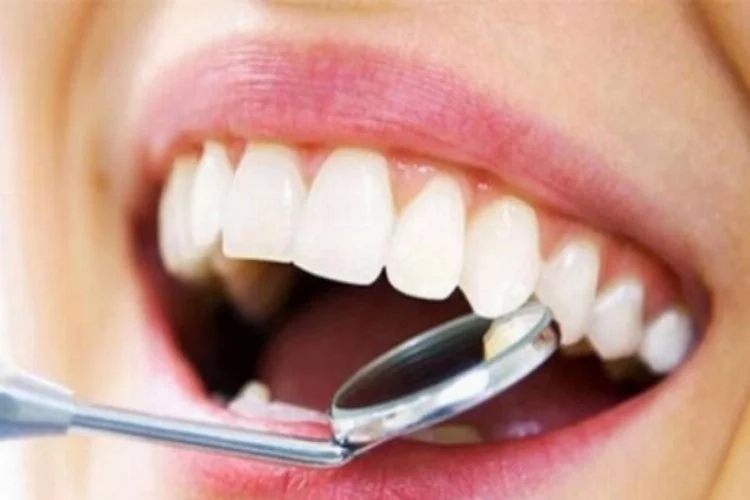 Dişlerinizi kolayca beyazlatmak için 6 tarif...