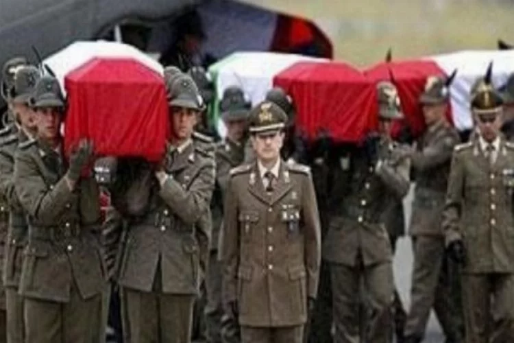 İtalya askeri üssüne saldırı: 7 asker öldü!
