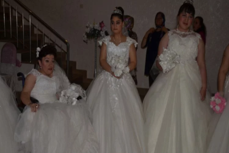 Bursa'da engelli kızlar beyaz hayallerine kavuştu