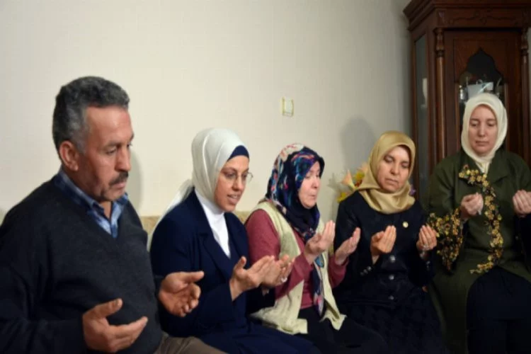 Bursa'da AKP'li isim şehit ailesini unutmadı