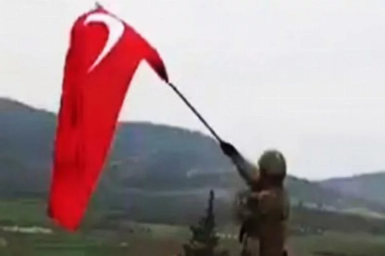 Raco'ya, Türk bayrağı dikildi