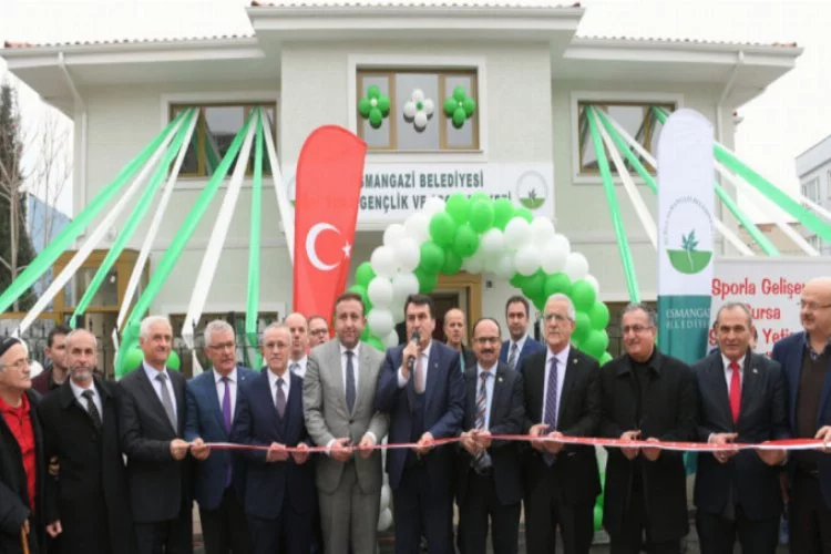 Bursa'nın yeni spor merkezi hizmete açıldı!