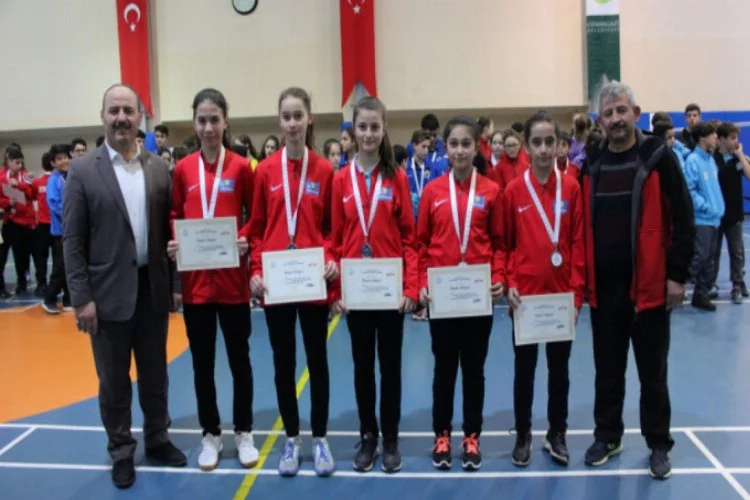 Osmangazi'de badminton heyecanı
