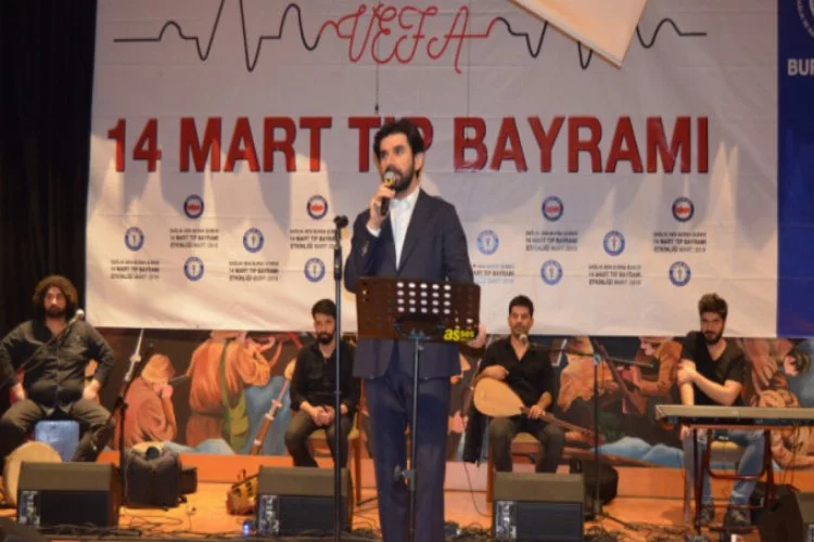 Bursa'da sağlık çalışanları 'Tıp Bayramı'nı kutladılar
