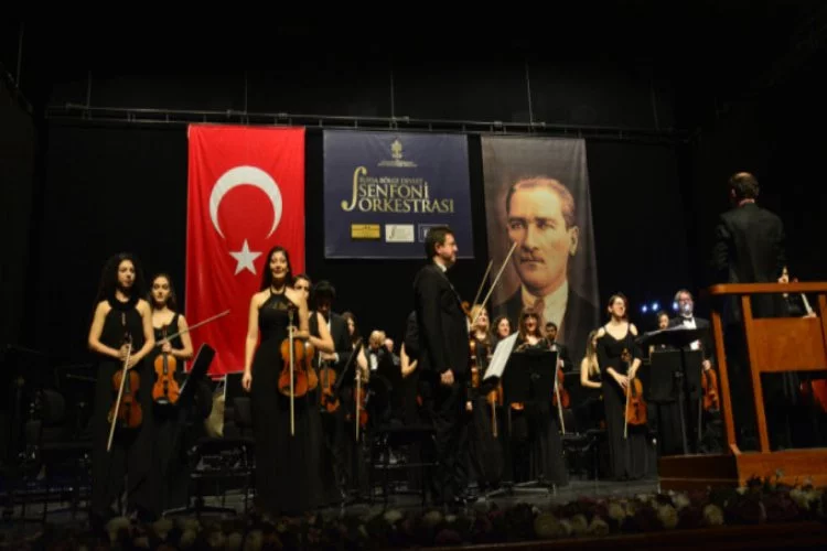 Bursa'da Çanakkale şehitleri anısına konser