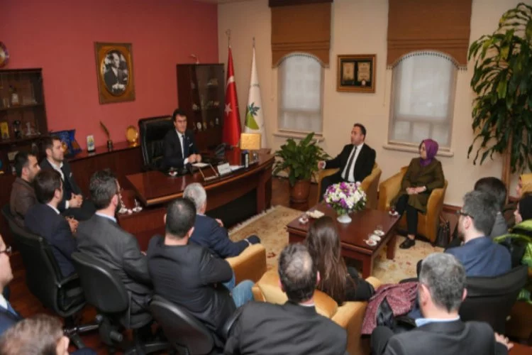 Bursa'da AK Parti Osmangazi'den Başkan Dündar'a Ziyaret