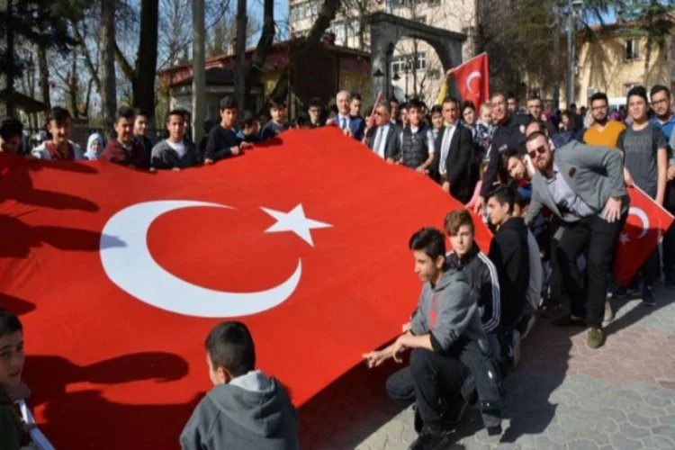 Bursa'da Afrin'deki Mehmetçiğe destek yürüyüşü