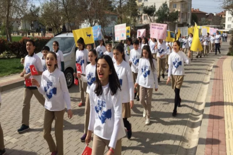 Bursa'da öğrenciler "su" için yürüdü