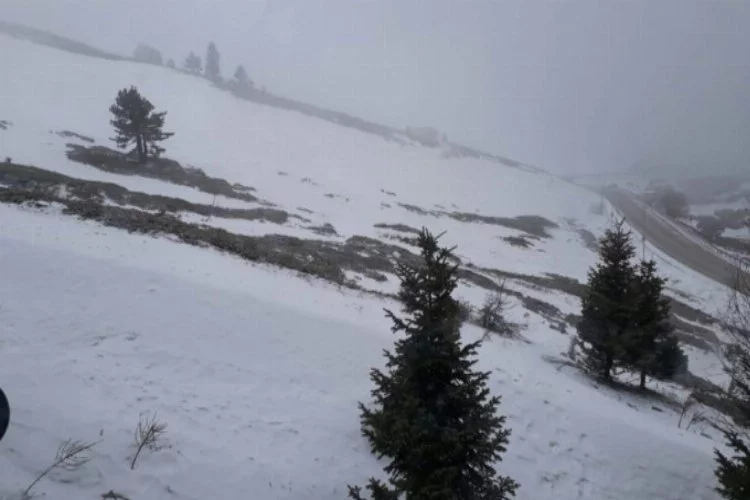 Mart sonunda Uludağ'a kar sürprizi