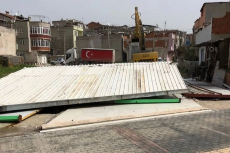 Bursa'da kaçak işyeri yıkıldı