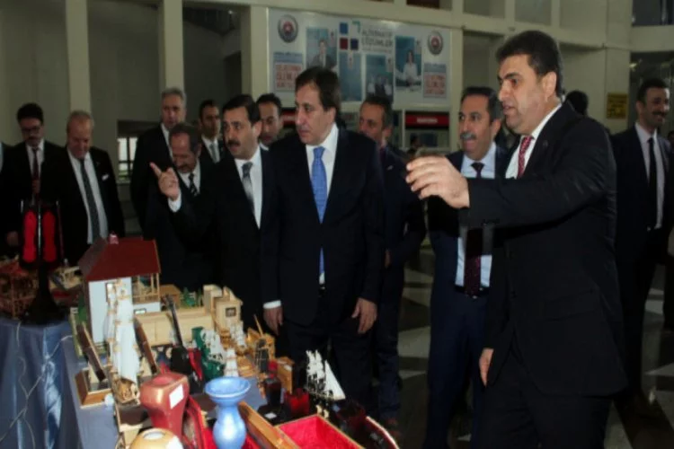 Bursa'da hükümlülerin el emekleri satışa sunuldu