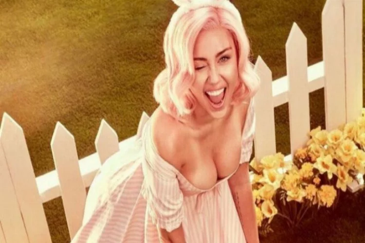 Miley Cyrus'tan özel Paskalya pozları