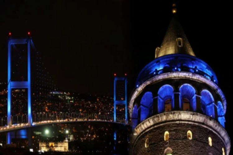 İstanbul bu gece maviye büründü! Gören hayran kaldı...