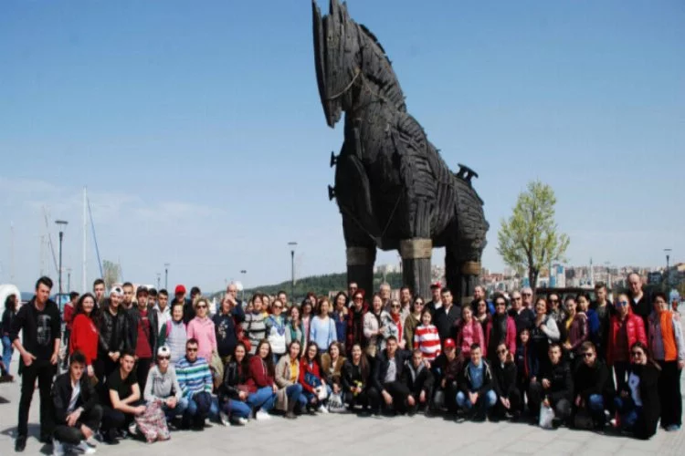 Bursalı öğrenciler Çanakkale'de