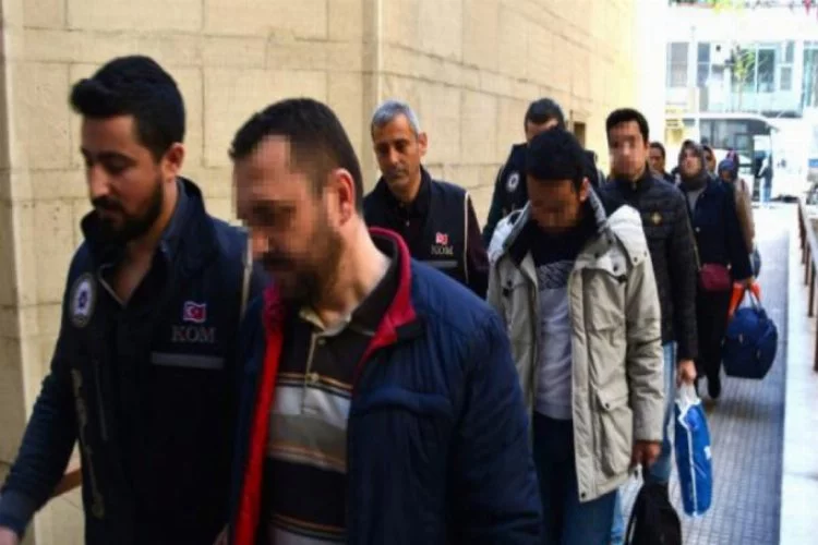 Bursa'da ByLock kullandıkları tespit edilen 8 kişi adliyede