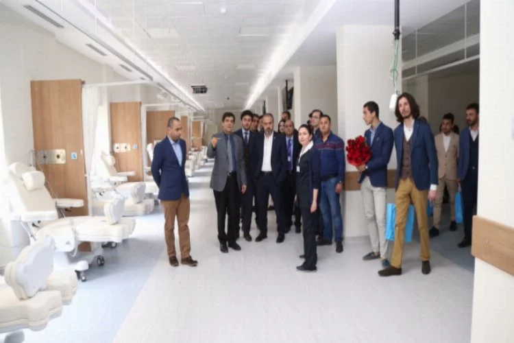 Aktaş'tan kanser hastalarına ziyaret