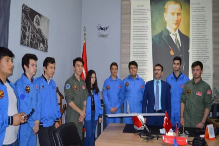 Bursa'da genç kanatlar uçaklarını tanıttı