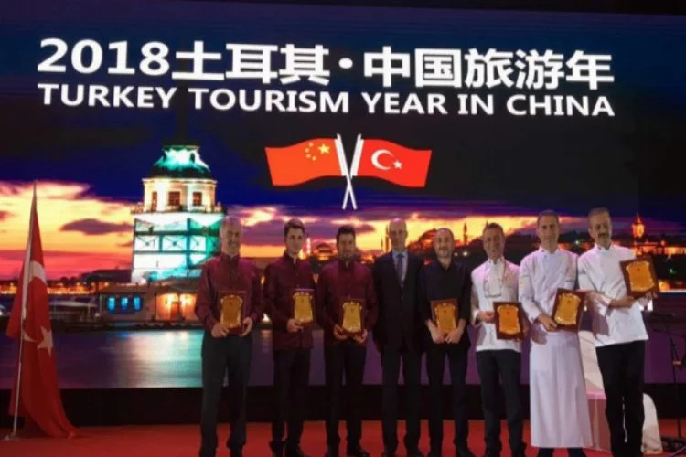 Uludağ Üniversitesi Ebru sanatını Çin'de tanıttı