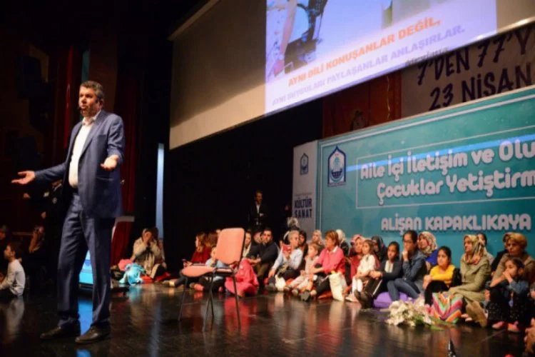 Yazar Alişan Kapaklıkaya Bursa'da gönüllere taht kurdu
