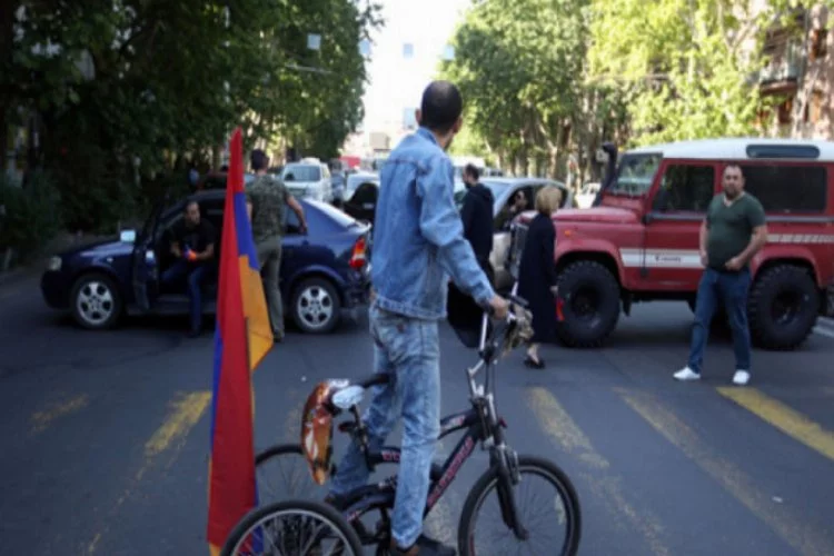 Ve Ermenistan'da korkulan oldu! Yollar kapatıldı, ülke felç...