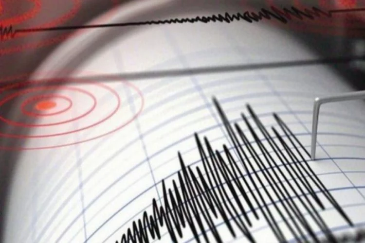 İzmir'de deprem paniği!