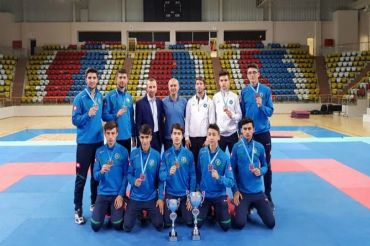 Bursa'nın karatecileri Türkiye şampiyonu