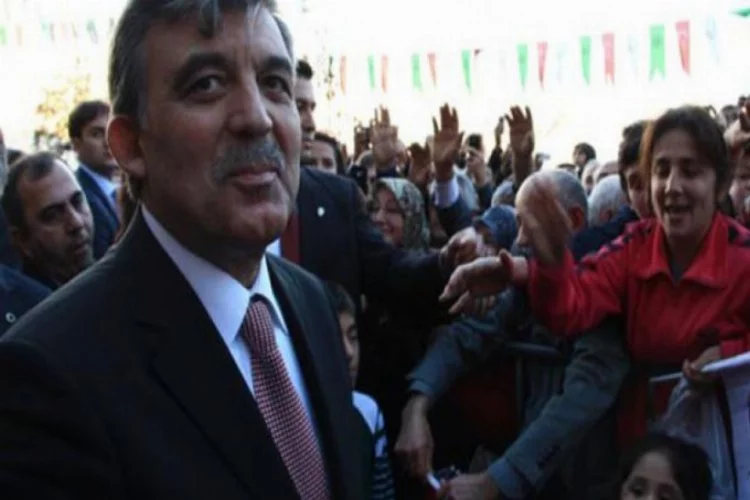 Abdullah Gül'den Org. Akar'ın ziyaretiyle ilgili ilk açıklama
