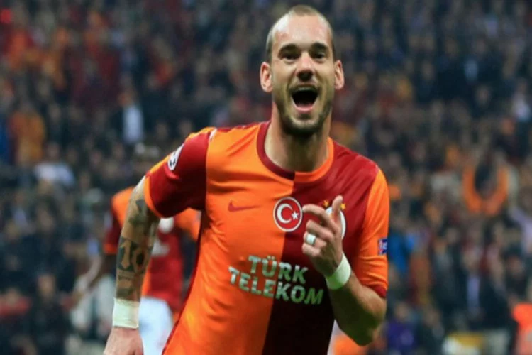Sneijder Galatasaray taraftarını heyecanlandırdı!