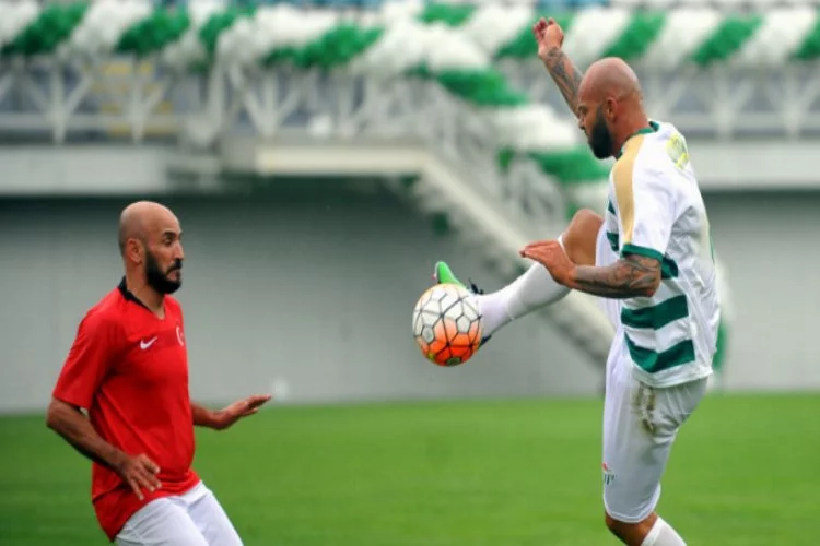 Yıldız futbolculardan, İbrahim Yazıcı anısına gösteri maçı
