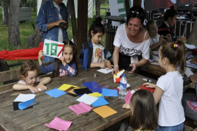 Bursa'nın en büyük çocuk festivali Balat'da sona erdi