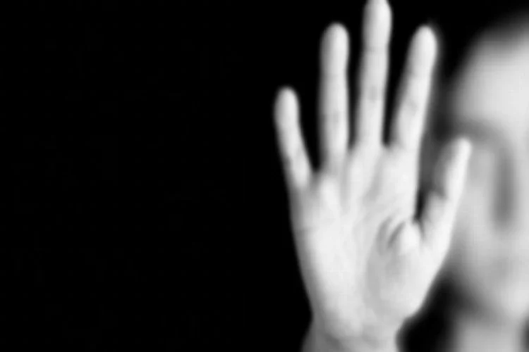 11 yaşındaki üvey kızına tecavüz etti! Savunması pes dedirtti