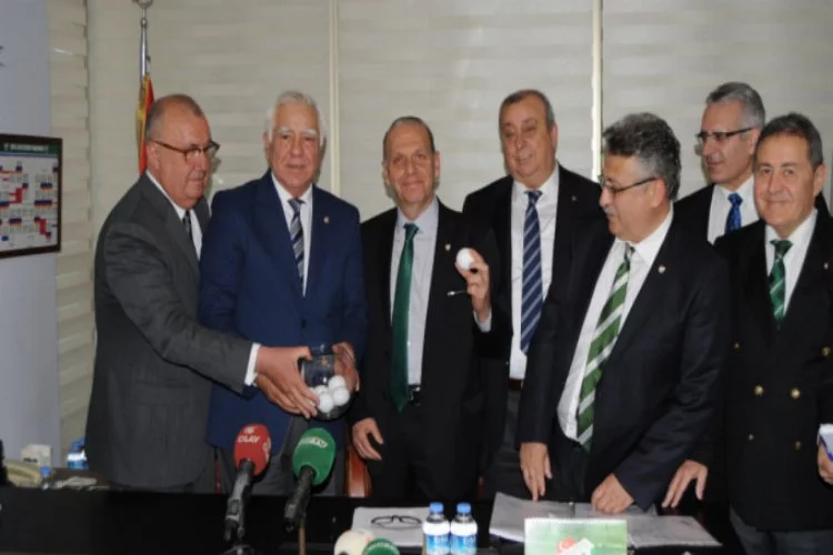 Bursaspor başkan adayı Lemi Keskin listesini sundu