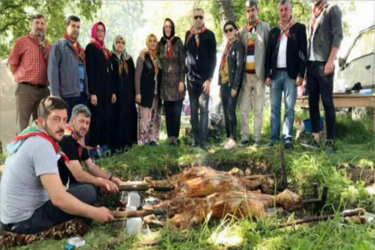 Bursalı Türkmenler Dede Şenliklerine damga vurdu