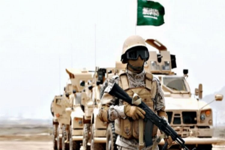 Suudi güçler Sokotra Adası'na çıkartma yaptı!