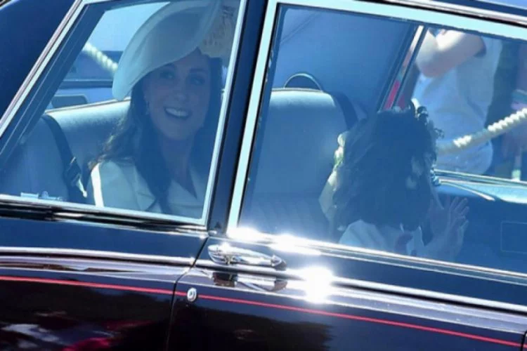 Kate Middleton yılın düğününe eski kıyafetle katıldı