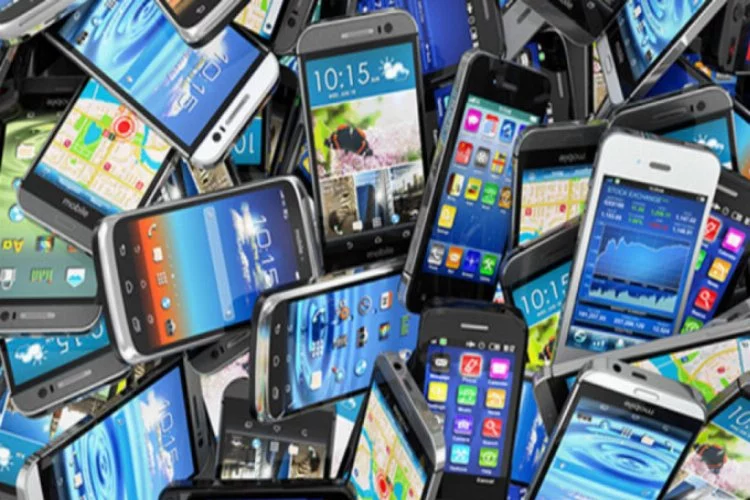 Tüketici teknolojisi pazarına akıllı telefon dopingi