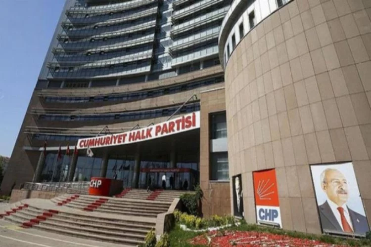 CHP'de liste krizi! 13 kişi istifa etti