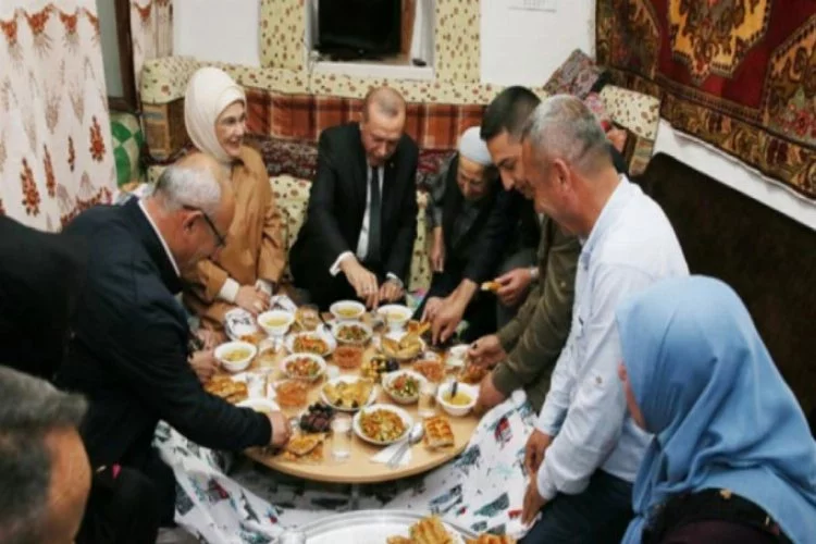 Erdoğan'dan iftar paylaşımı