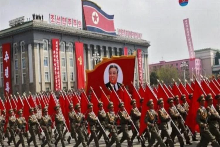 Kuzey Kore'den Pence'e tepki!