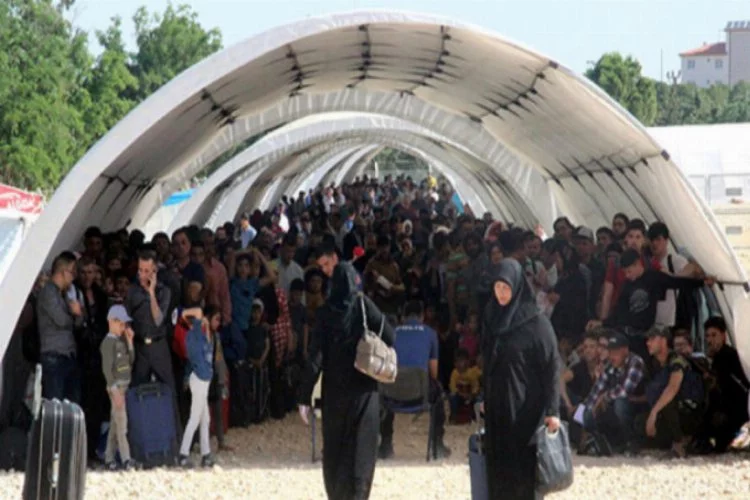 10 bin Suriyeli ülkesine döndü